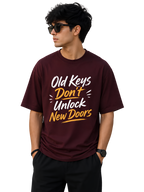 Old Keys Don’t Unlock New Doors Oversized UT27 T-Shirt – Motivational Streetwear